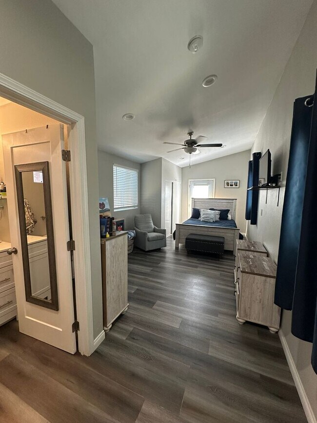 Building Photo - Inviting 3-Bedroom | 2-Bathroom Home in National City