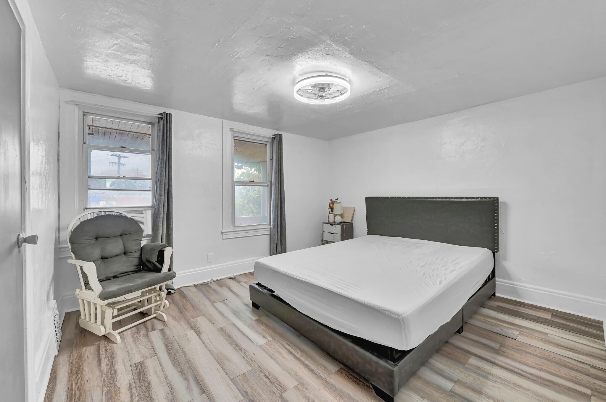 Building Photo - 427 E 156th St