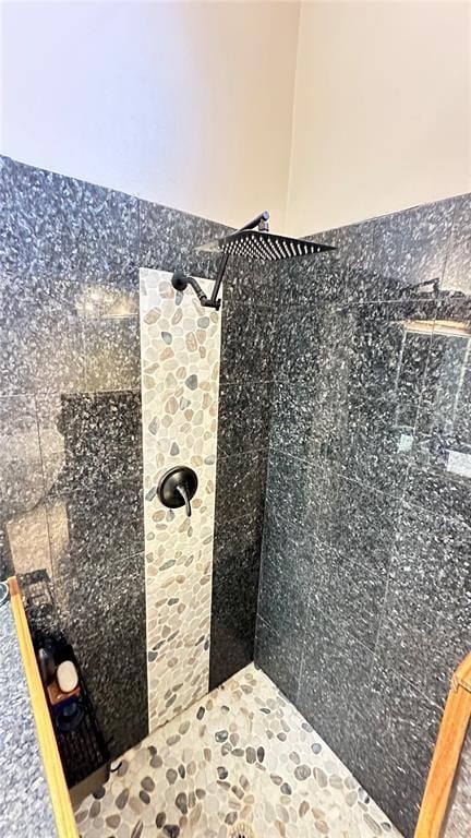 Building Photo - 790 Pine Shores Cir