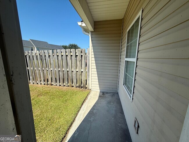 Building Photo - 161 Barfield Way