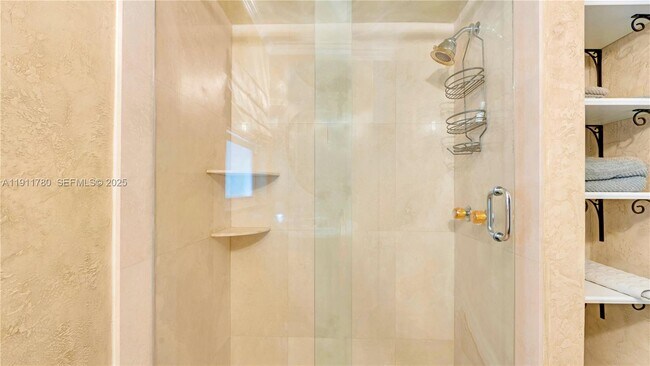 Building Photo - 623 NE 17th Way