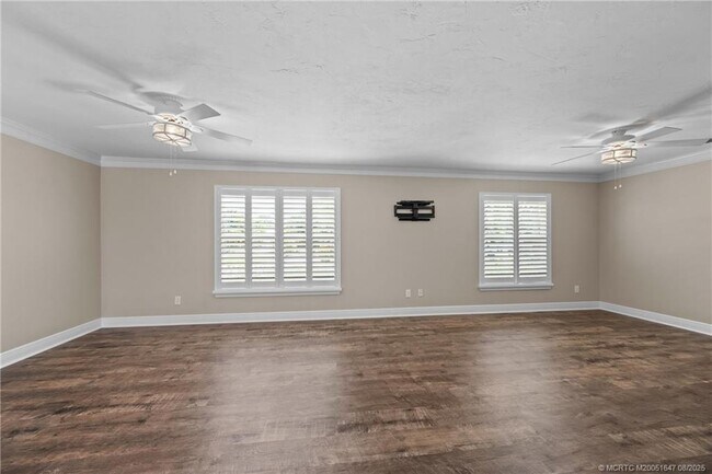 Building Photo - 1119 NW Fork Rd