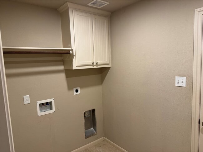 Building Photo - 12882 Orion Ct E