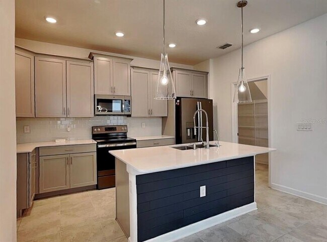 Building Photo - 9735 Petition Wy