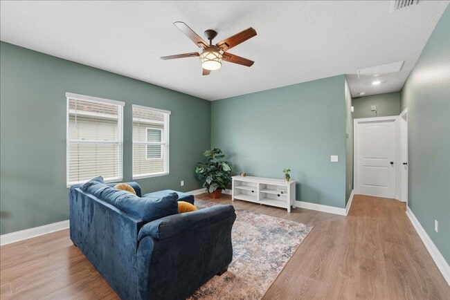 Building Photo - 2808 Gipper Cir