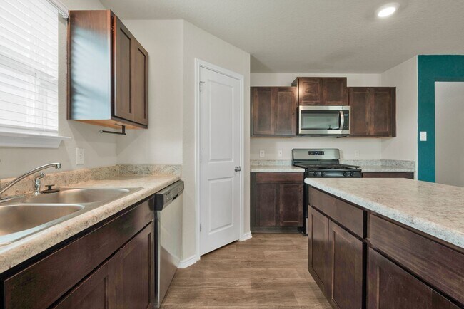 Building Photo - 9570 Ranch Lp