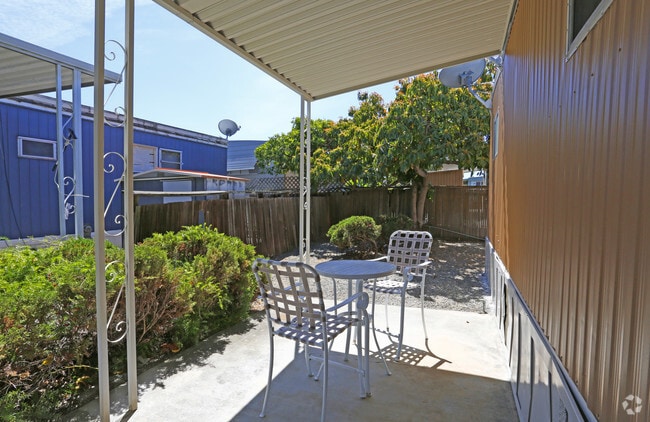 Building Photo - Community System Apartments