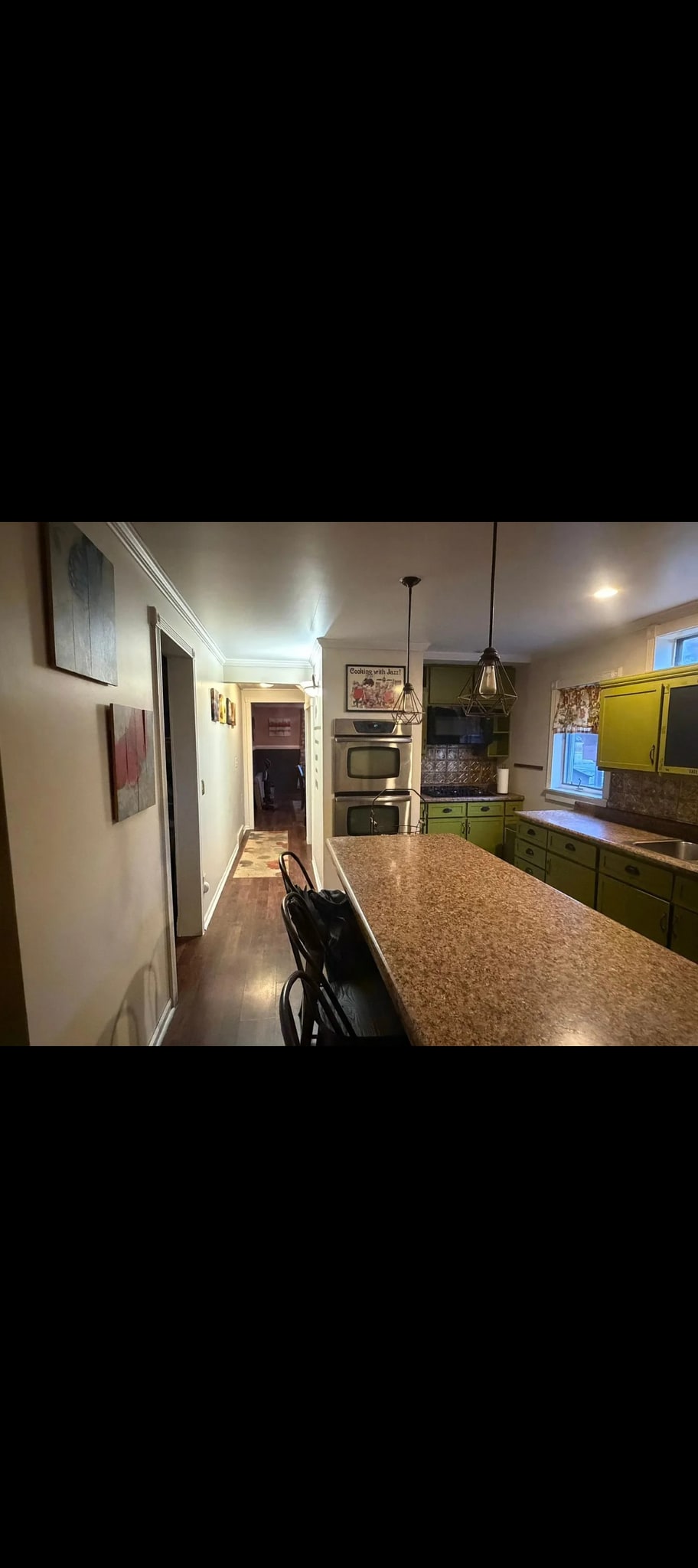 Building Photo - 28 N 7th Ave