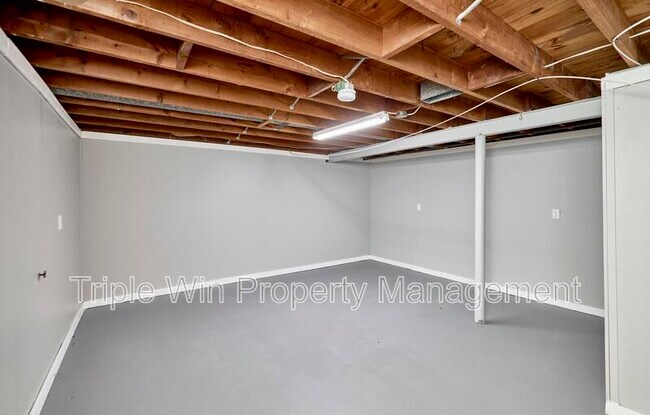 Building Photo - 2770 Dove Dr