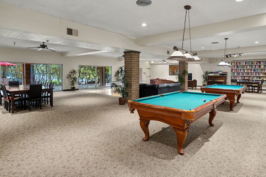 Building Photo - 2700 Cahuenga Blvd E