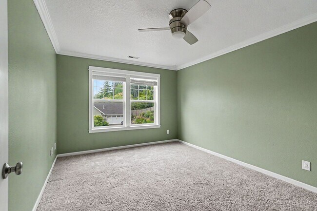 Building Photo - 1321 Chapman Hill Dr NW