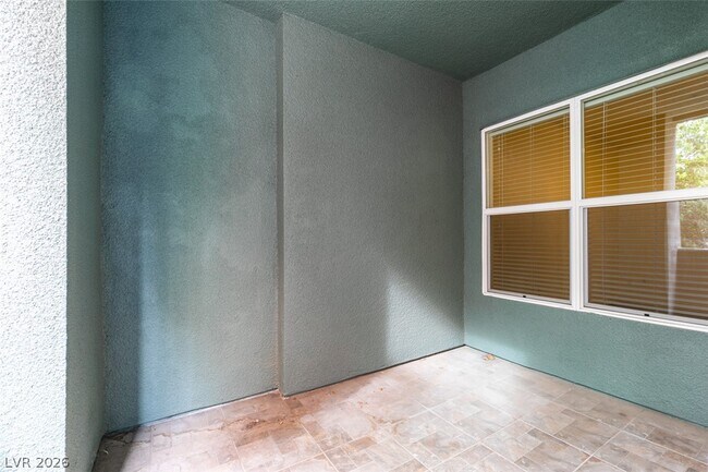 Building Photo - 38 E Serene Ave