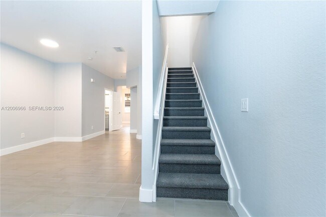 Building Photo - 3515 Shoma Dr