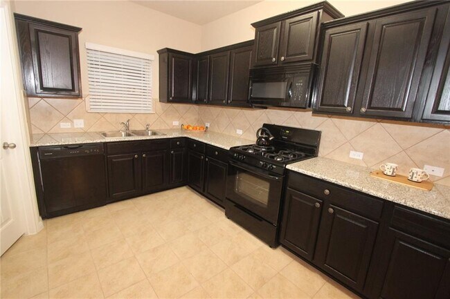 Building Photo - 1044 Britt Ln