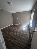 Building Photo - 2312 Ross Ave