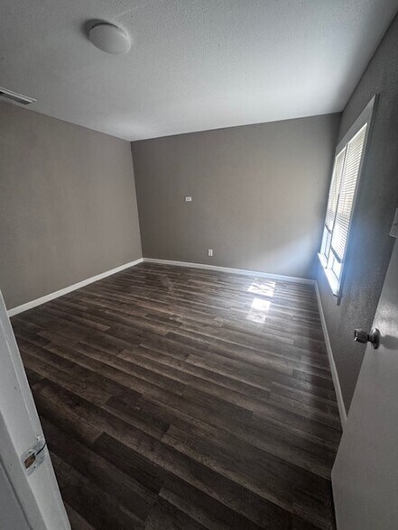Building Photo - 2312 Ross Ave