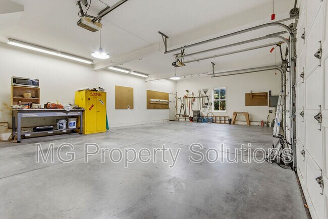 Building Photo - 5151 Nicasio Valley Rd
