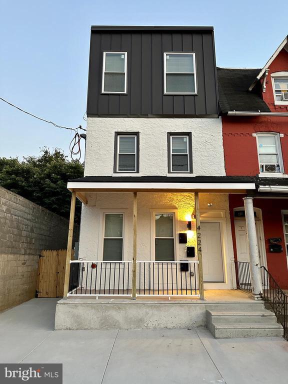Building Photo - 4224 Brown St
