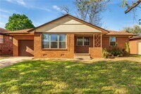 Building Photo - 205 Tullahoma Dr