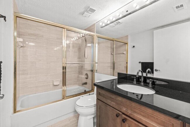 Building Photo - 7201 Promenade Dr