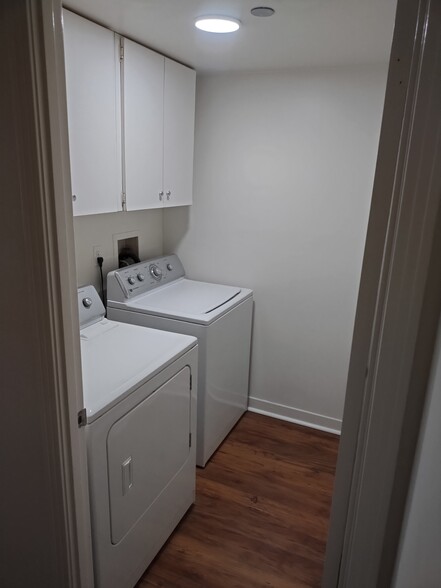 Laundry Room - 1016 S Wayne St