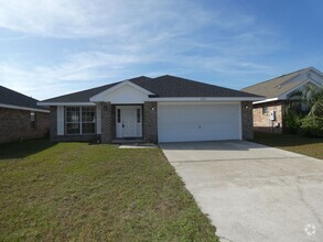 Building Photo - Great 4 Bedroom in Pensacola