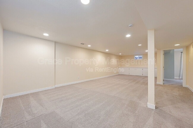 Building Photo - 1949 S Kearney Way