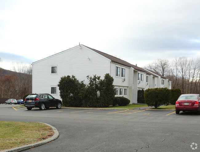 Building Photo - Mountain View Knolls