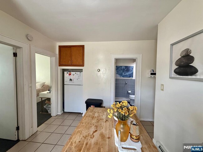 Building Photo - 165-167 Davis Ave-3)-3)