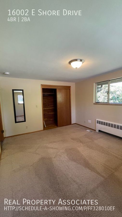Building Photo - 3 bedrooms, 1 bathroom House on Martha Lak...