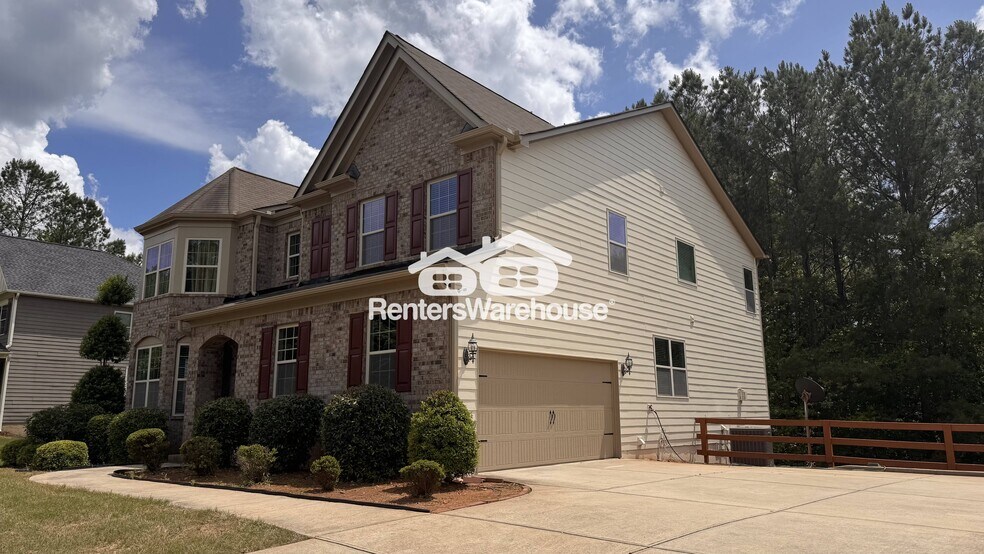 Building Photo - 5301 Cedar Mill Dr