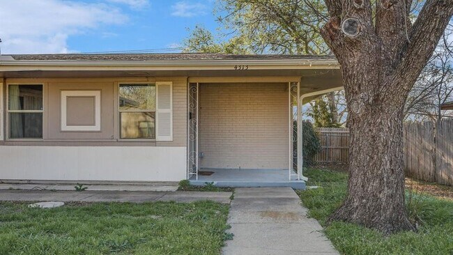 Building Photo - 4313 Bonnie Dr