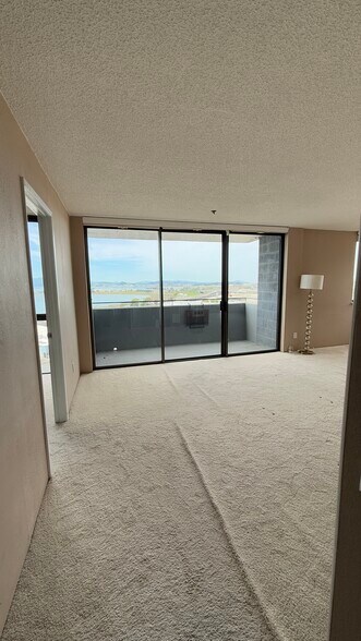 Building Photo - 555 Pierce St