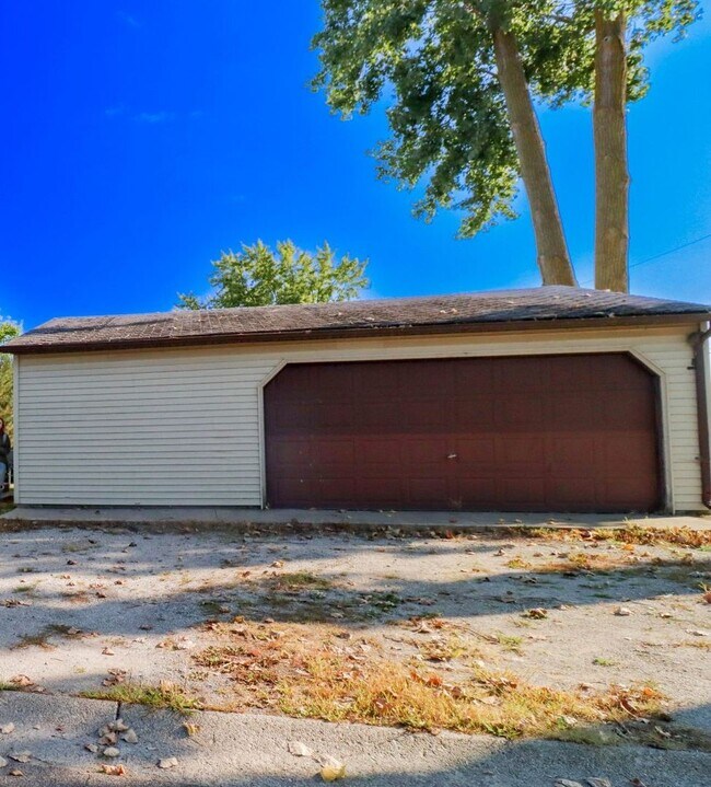 Building Photo - 1801 Dallas St