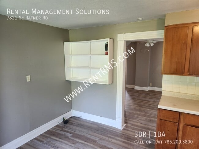 Building Photo - 7821 SE Ratner Rd