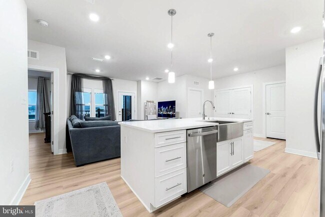 Building Photo - 12875 Mosaic Pk Wy