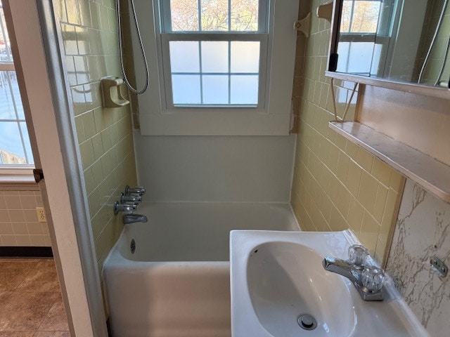 Building Photo - 428 Main St