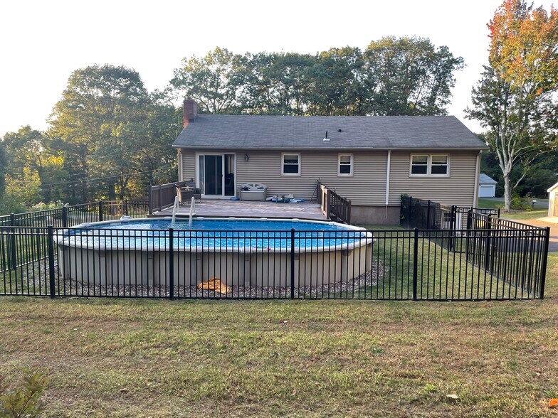 Building Photo - 20 Oxbow Dr