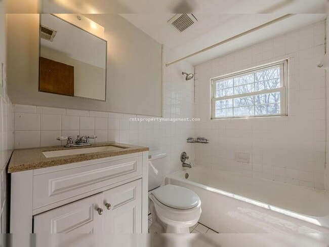 Building Photo - 1977 N Decatur Rd