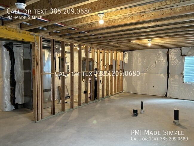 Building Photo - Modern and Spacious Home In Lehi with 2 Ca...