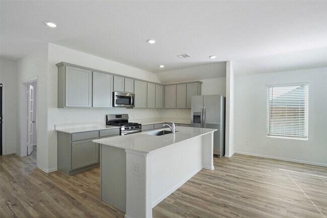 Building Photo - 307 Flower Reed Ct