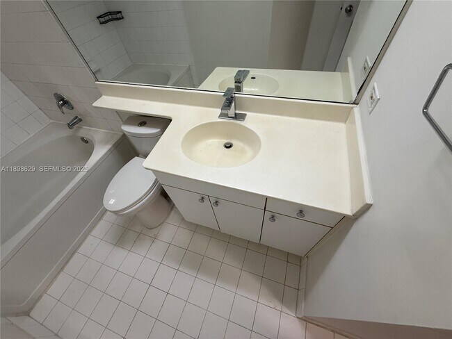 Building Photo - 17125 N Bay Rd