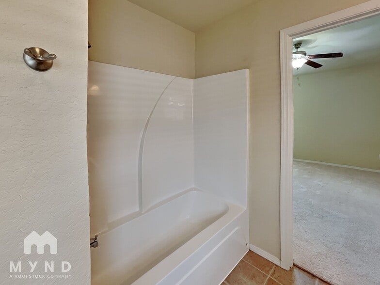 Building Photo - 12820 Bell Flower Drive