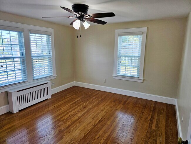 Building Photo - 14 John St