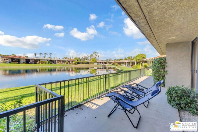 Building Photo - 10 Colgate Dr