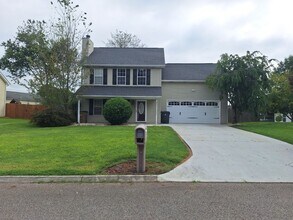 Building Photo - Convenient location to interstate in North...