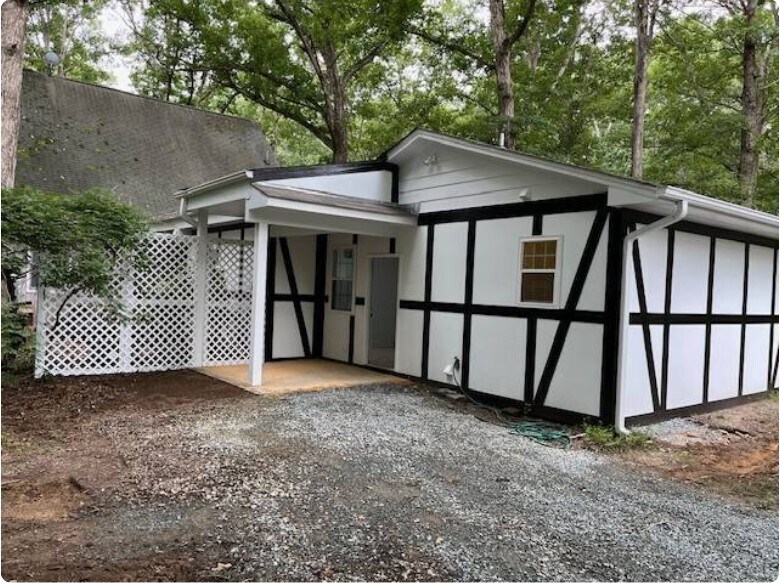 Primary Photo - 115 Wild Primrose Ln