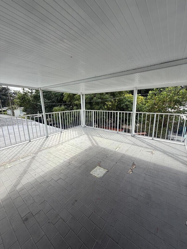 Building Photo - 3281 NW 14th Terrace