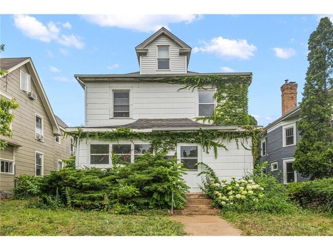 Building Photo - 2610 Dupont Ave S