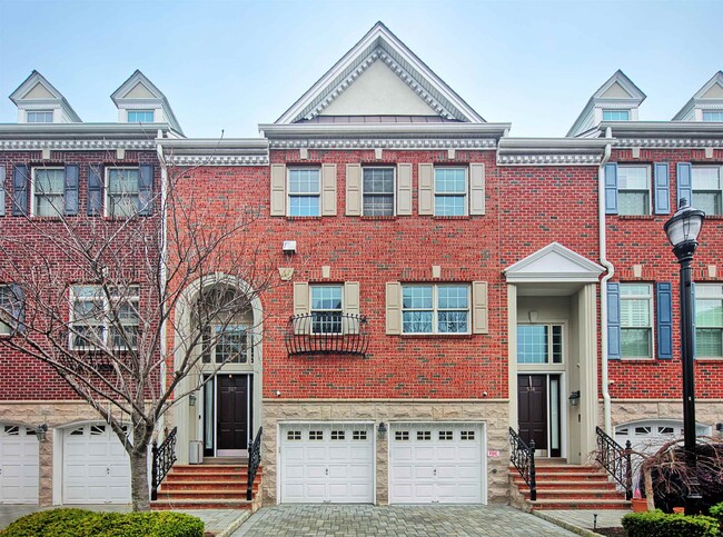 Primary Photo - 517 Harbor Pl